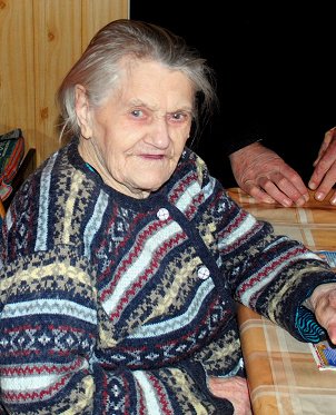 Onai Valatkienei 101 metai. 2012 m.